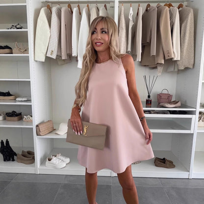 Robe Trapèze Élégante Sans Manches – Coupe Fluide et Chic