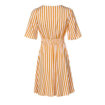 Robe Portefeuille Rayée Femme – Manches Courtes, Ceinture et Volants, Chic et Tendance Été