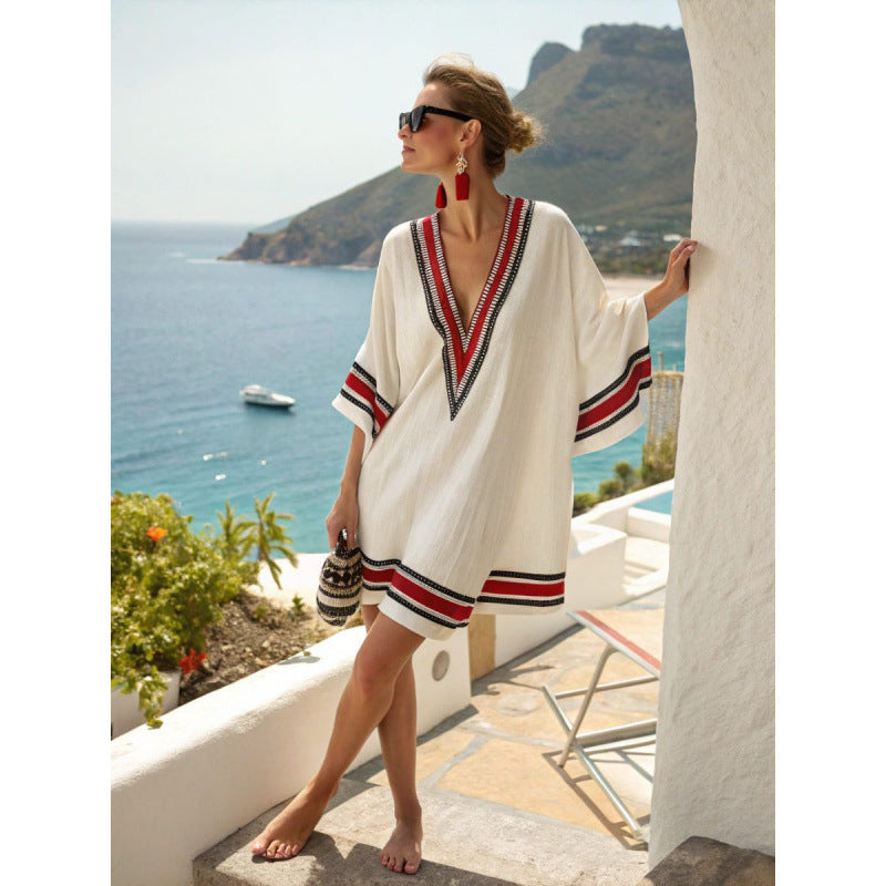 Robe Tunique Bohème d’Été – Col V Brodé et Coupe Ample
