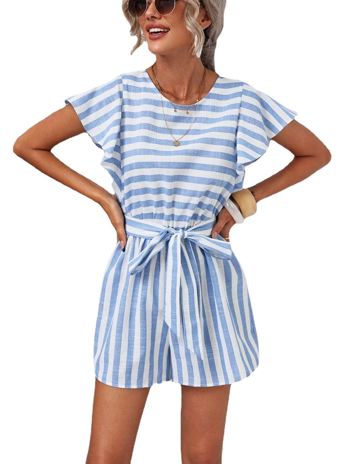 Combishort rayé en coton et lin, manches papillon, ceinture – Style Estival Chic